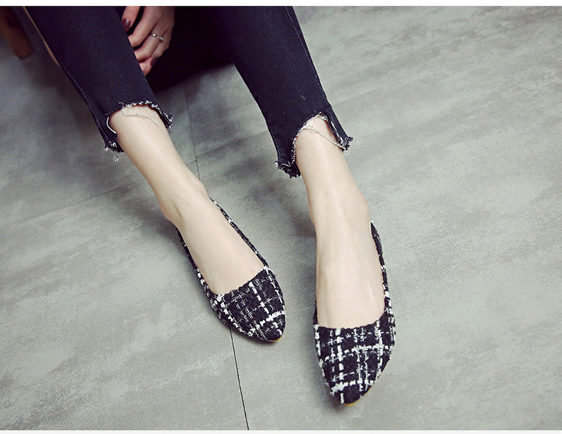 Black And White Flats