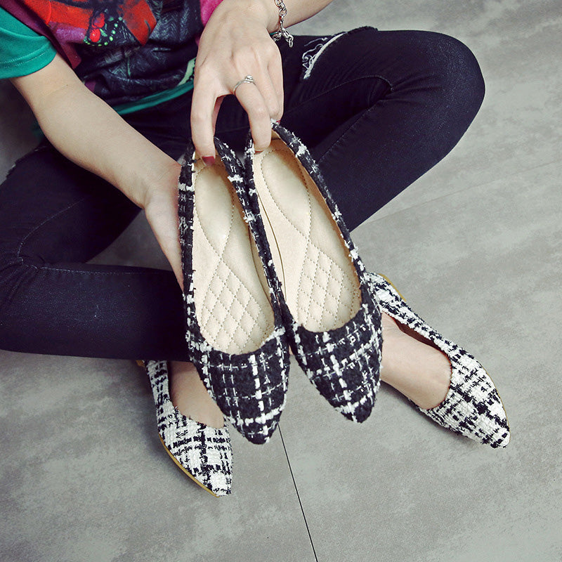 Black And White Flats